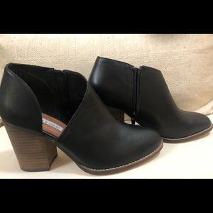 Brand new without box, black leather, size 7 Chelsea & Violet Booties.